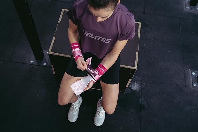 Velites I Quad Pro Handgrips I Professional Cross Training Gloves or Gymnastics I All Surface I Use with Magnesium I Includes Free Bands