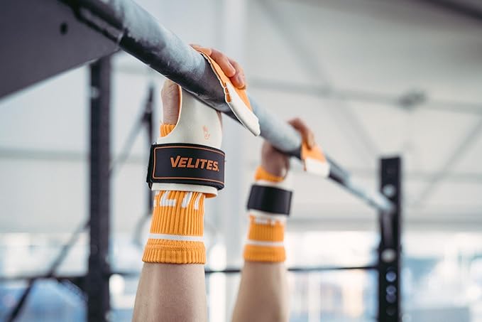 Velites I Quad Pro Handgrips I Professional Cross Training Gloves or Gymnastics I All Surface I Use with Magnesium I Includes Free Bands