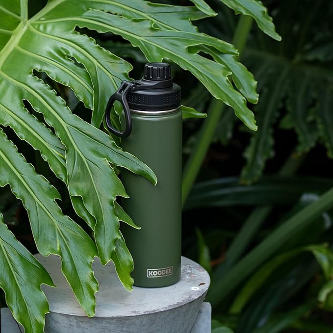 koodee Insulated Water Bottle, 22 oz Stainless Steel Double Wall Vacuum Wide Mouth Sport Bottle with Leakproof Spout Lid(Grass Green)