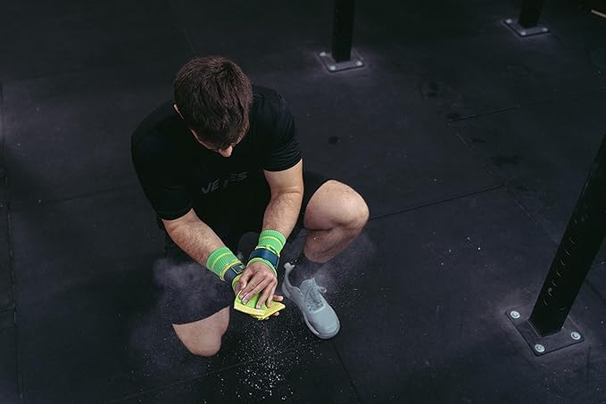 Velites I Quad Pro Handgrips I Professional Cross Training Gloves or Gymnastics I All Surface I Use with Magnesium I Includes Free Bands