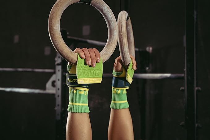 Velites I Quad Pro Handgrips I Professional Cross Training Gloves or Gymnastics I All Surface I Use with Magnesium I Includes Free Bands