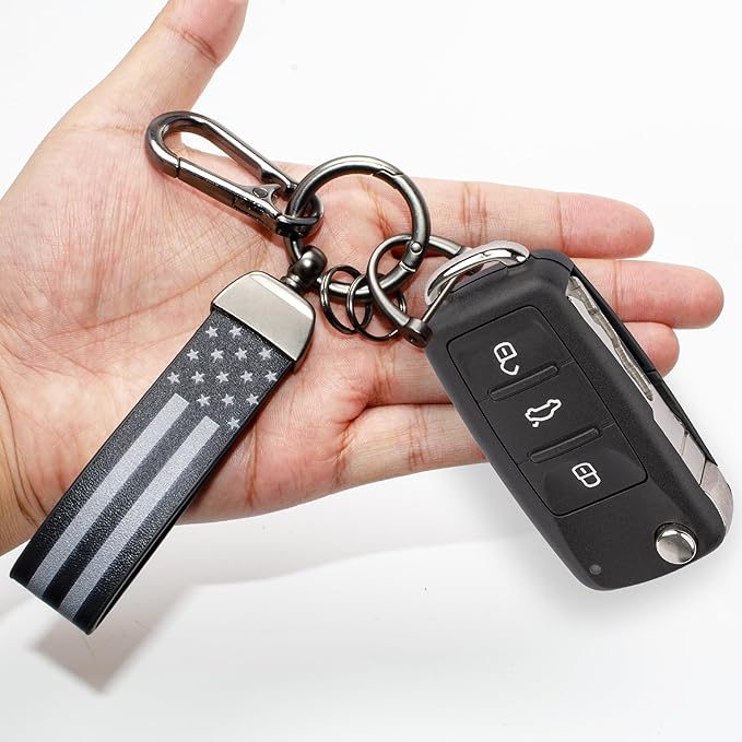 Car Key Chain, Leather Cars Keychains for Men, American Usa Flag Key Chains with Anti-Lost D-Ring Men Car Accessories