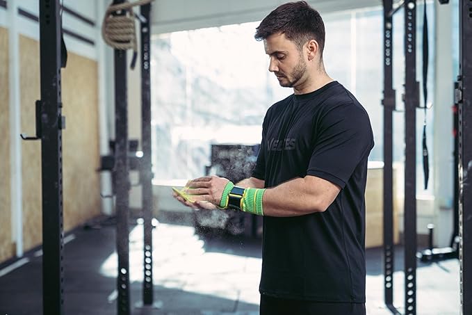 Velites I Quad Pro Handgrips I Professional Cross Training Gloves or Gymnastics I All Surface I Use with Magnesium I Includes Free Bands