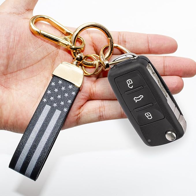 Car Key Chain, Leather Cars Keychains for Men, American Usa Flag Key Chains with Anti-Lost D-Ring Men Car Accessories