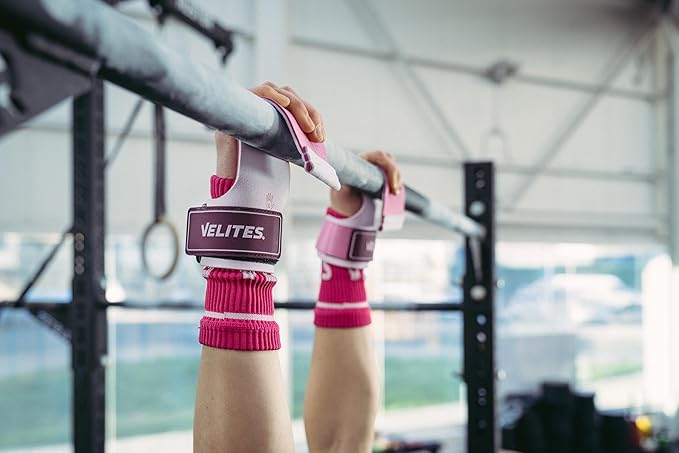 Velites I Quad Pro Handgrips I Professional Cross Training Gloves or Gymnastics I All Surface I Use with Magnesium I Includes Free Bands
